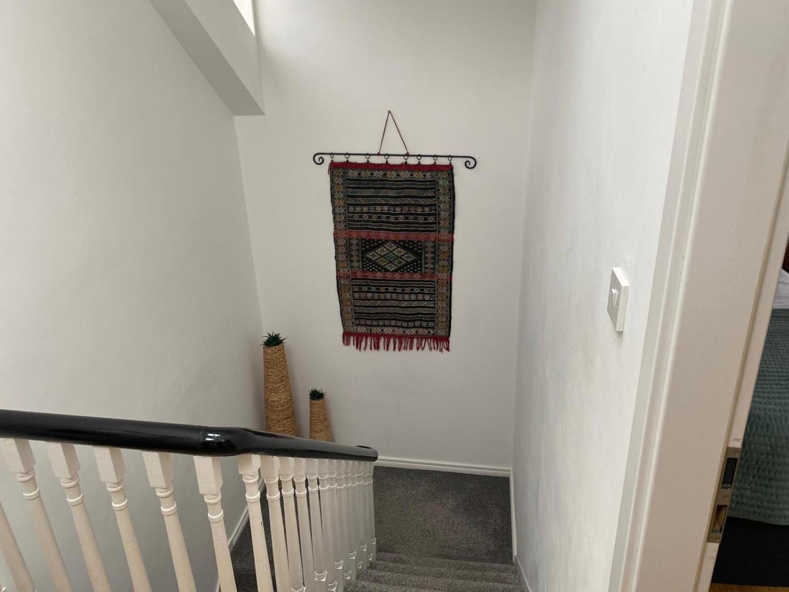 True Colours Apartment In Central Location Bangor  Exterior photo